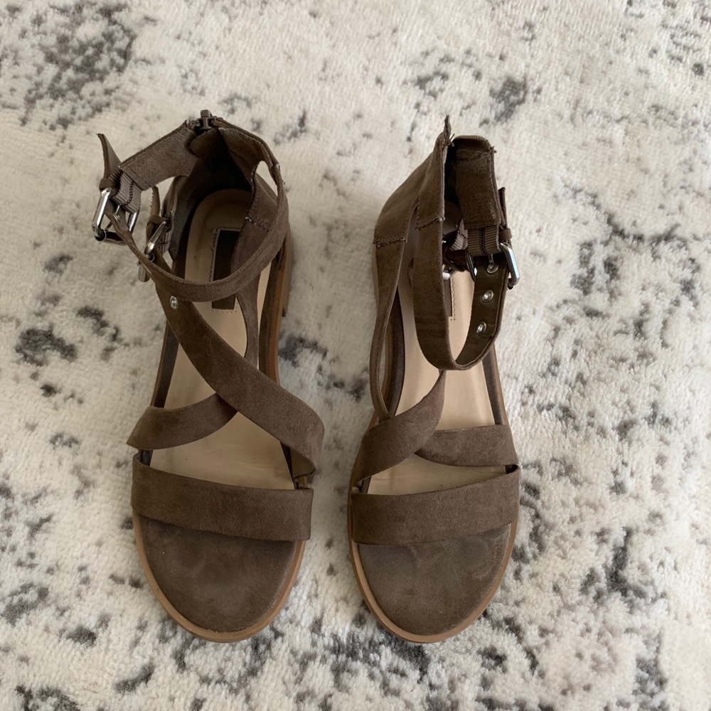 Brown/Taupe Sandals